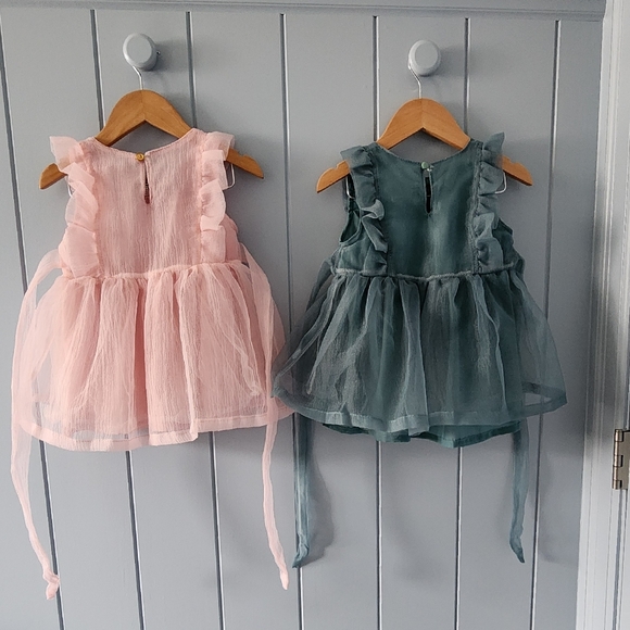 SOLD 18M matching tie-back dresses | photo prop | spring | celebration - Picture 2 of 4